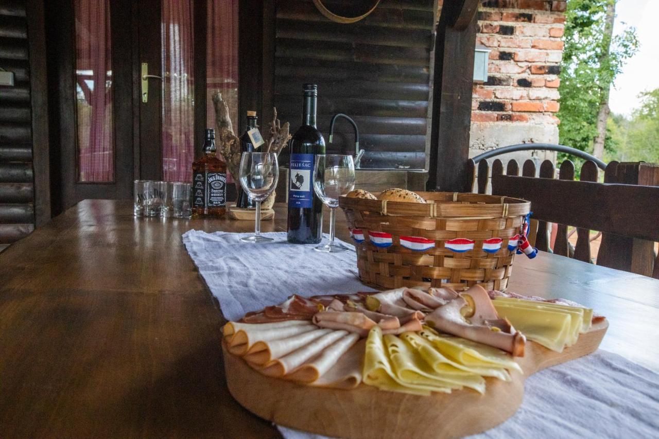 Apartmani Lara Modrus-Kuca Za Odmor Extérieur photo